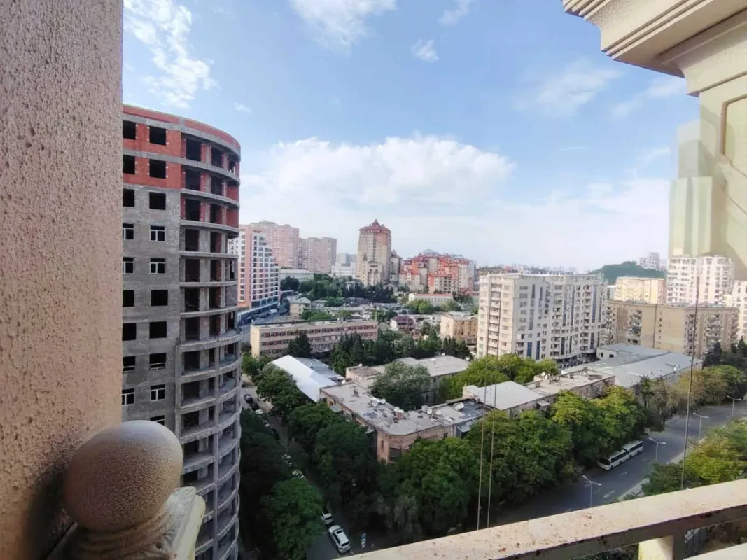 Kirayə verilir 3 otaqlı mənzil 105 m²