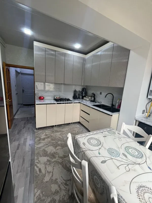 Satılır 2 otaqlı mənzil 65 m²