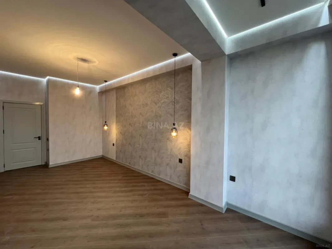 Satılır 3 otaqlı mənzil 98 m²
