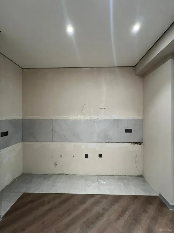 Satılır 3 otaqlı mənzil 98 m²