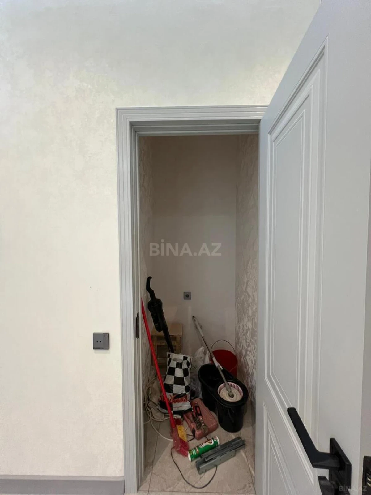 Satılır 3 otaqlı mənzil 98 m²