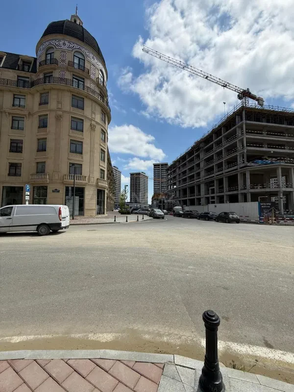 Kirayə verilir obyekt 156 m²