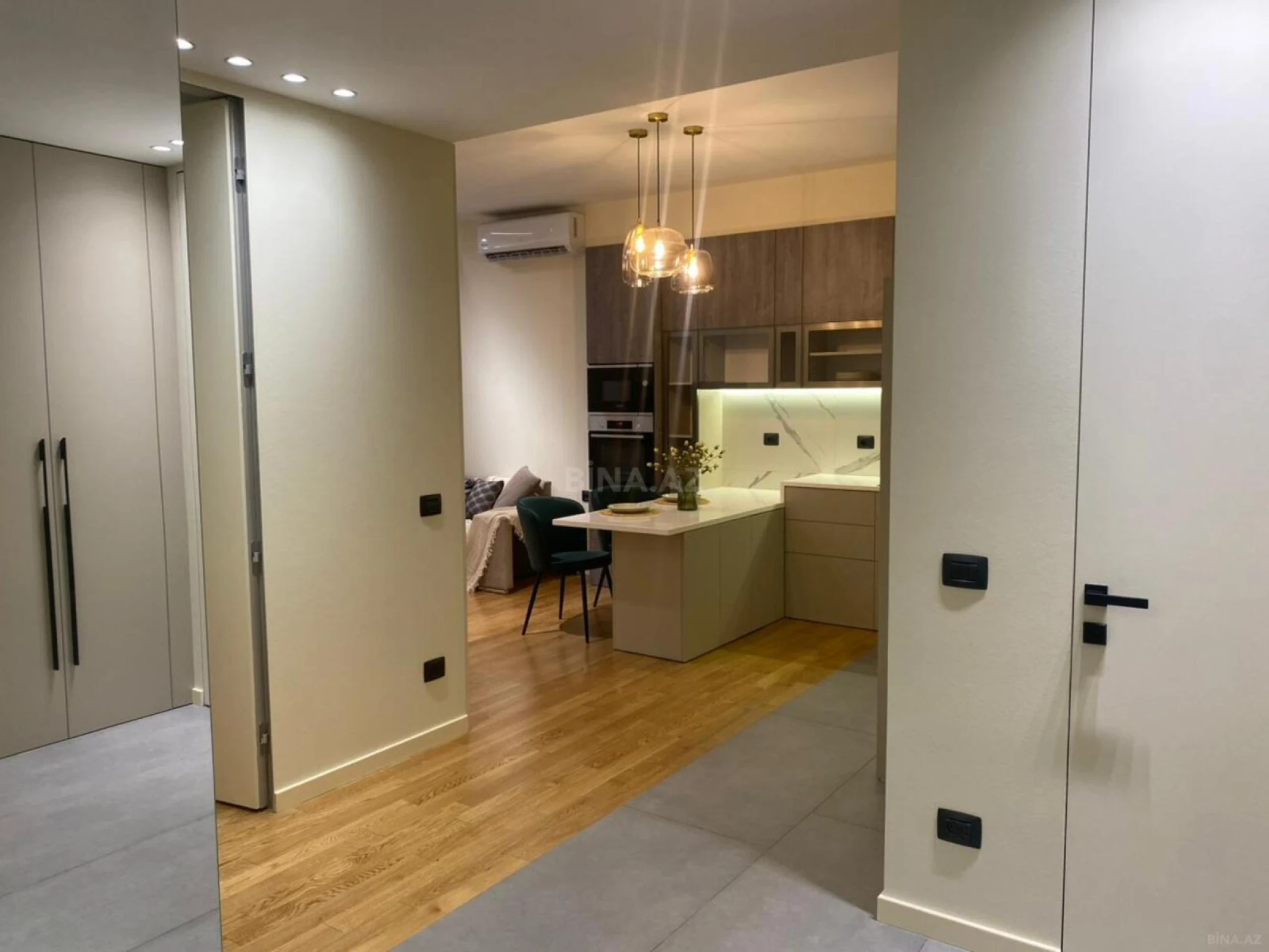 Kirayə verilir 2 otaqlı mənzil 75 m²