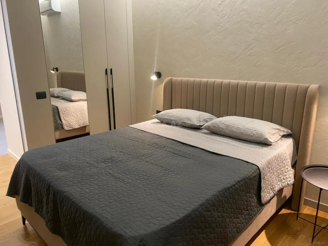 Kirayə verilir 2 otaqlı mənzil 75 m²