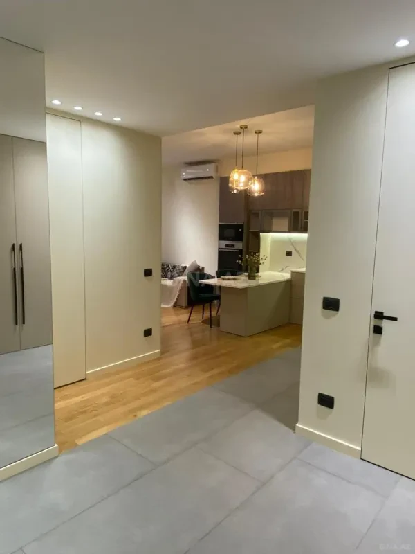 Kirayə verilir 2 otaqlı mənzil 75 m²
