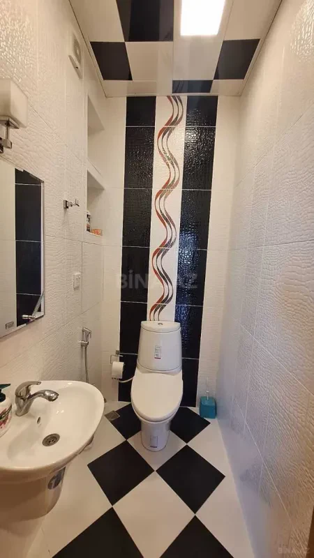 Kirayə verilir 3 otaqlı mənzil 130 m²