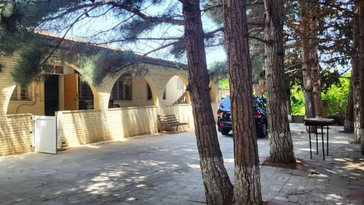 Satılır 5 otaqlı həyət evi 160 m²
