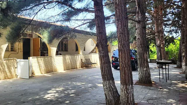 Satılır 5 otaqlı həyət evi 160 m²