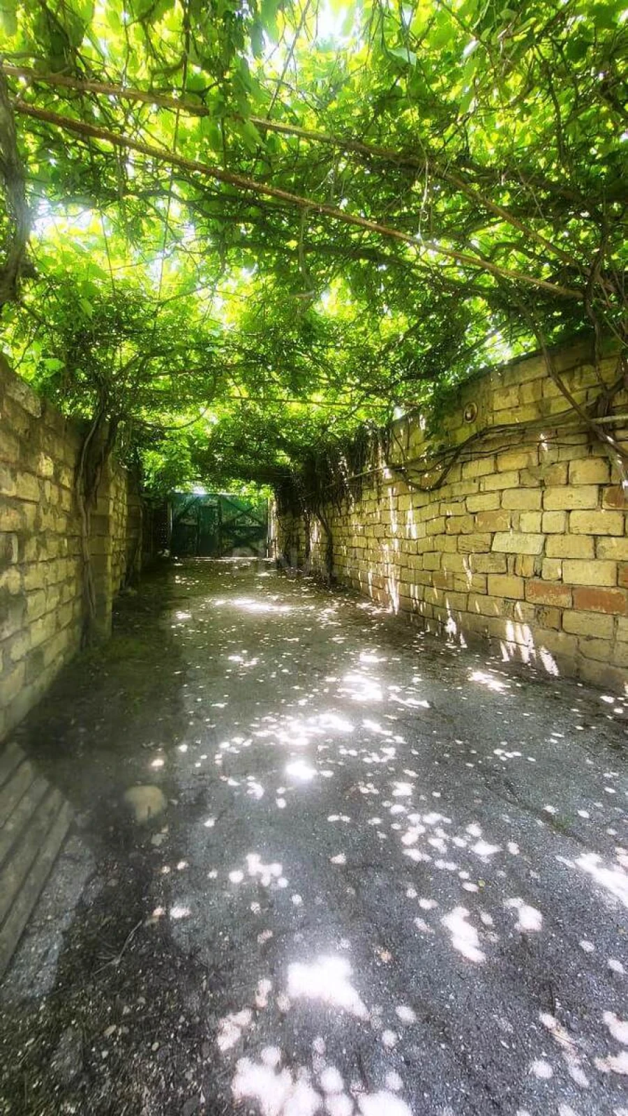 Satılır 5 otaqlı həyət evi 160 m²