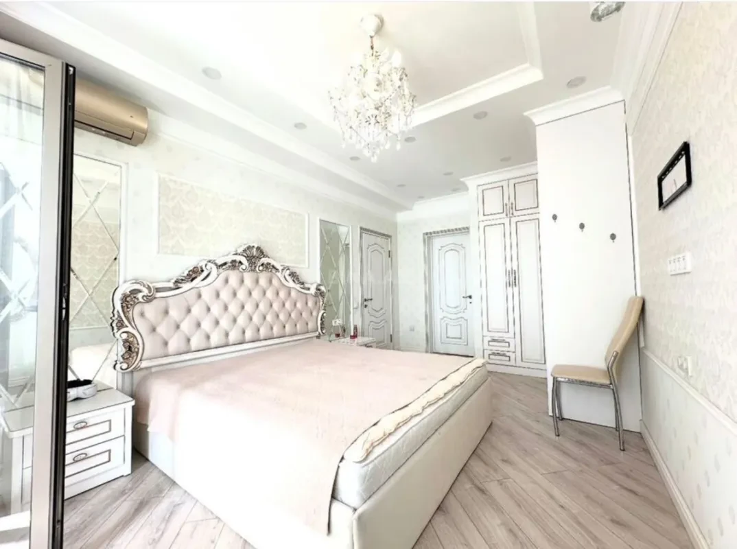 Kirayə verilir 3 otaqlı mənzil 120 m²