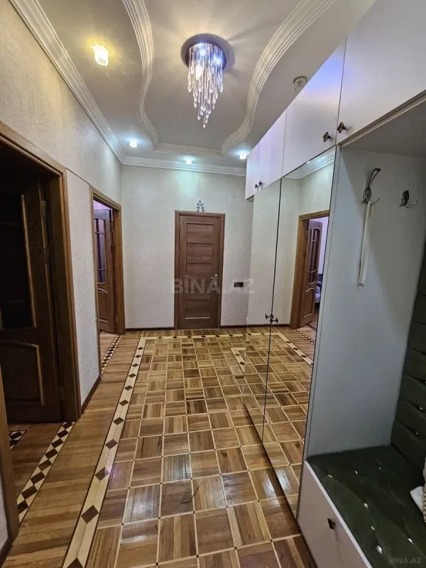 Kirayə verilir 2 otaqlı mənzil 95 m²