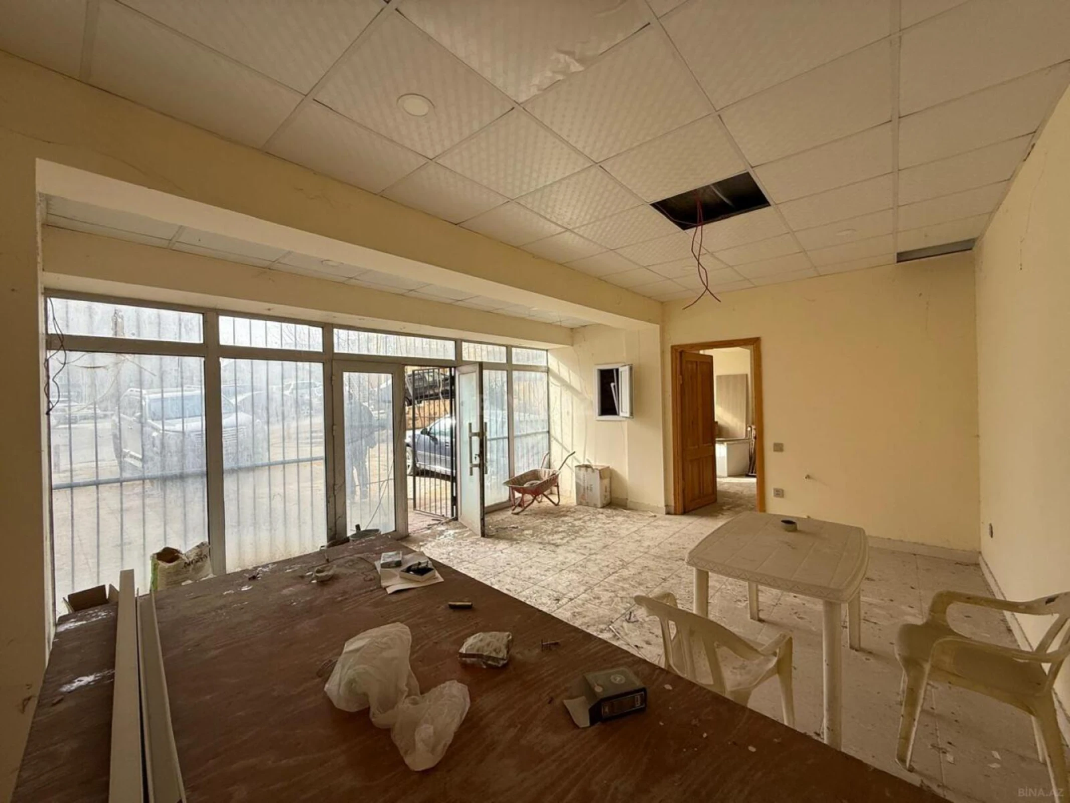 Kirayə verilir obyekt 300 m²