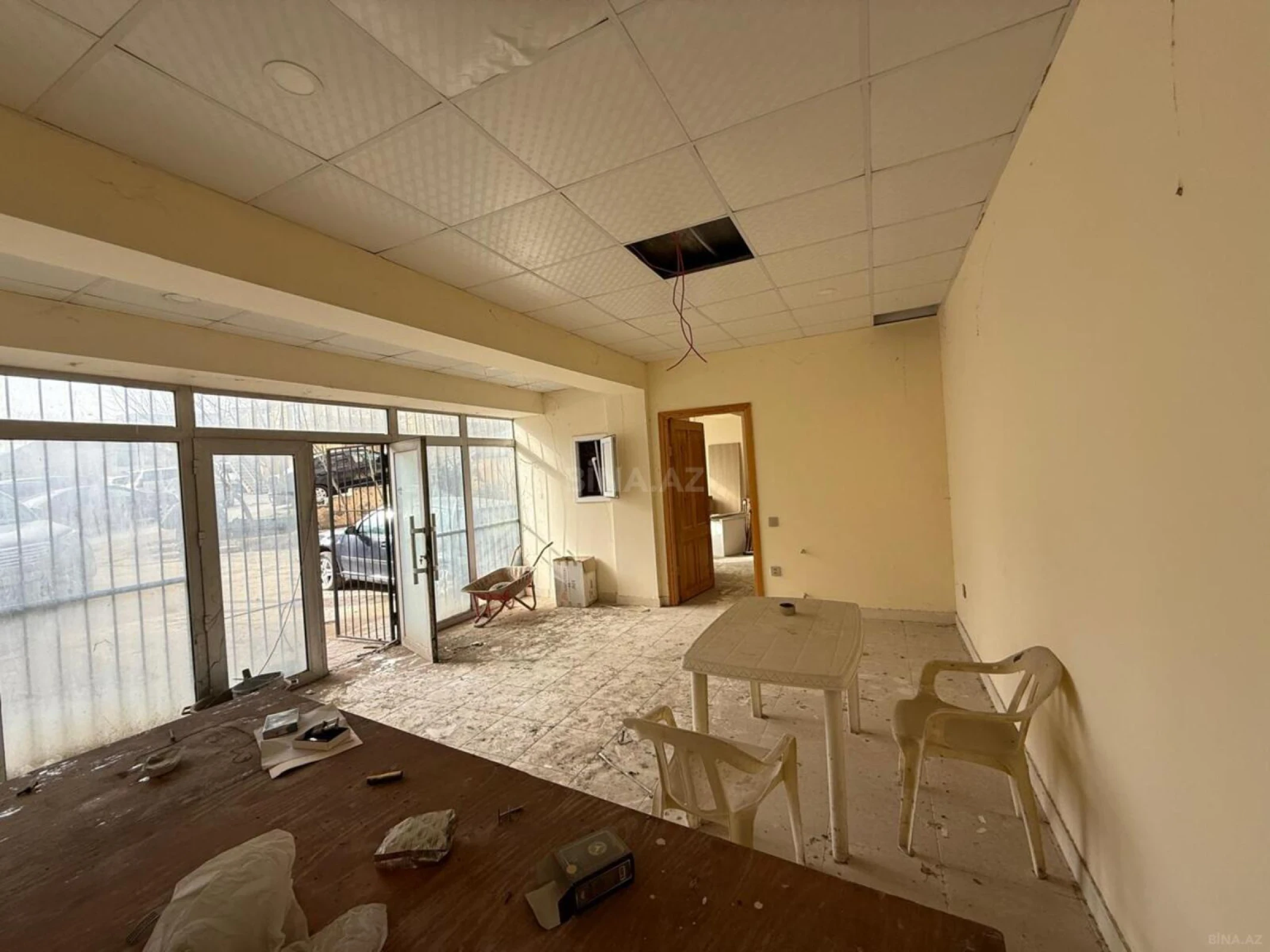 Kirayə verilir obyekt 300 m²