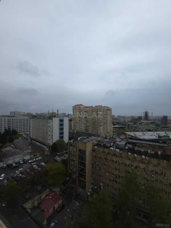 Satılır 2 otaqlı mənzil 83 m²