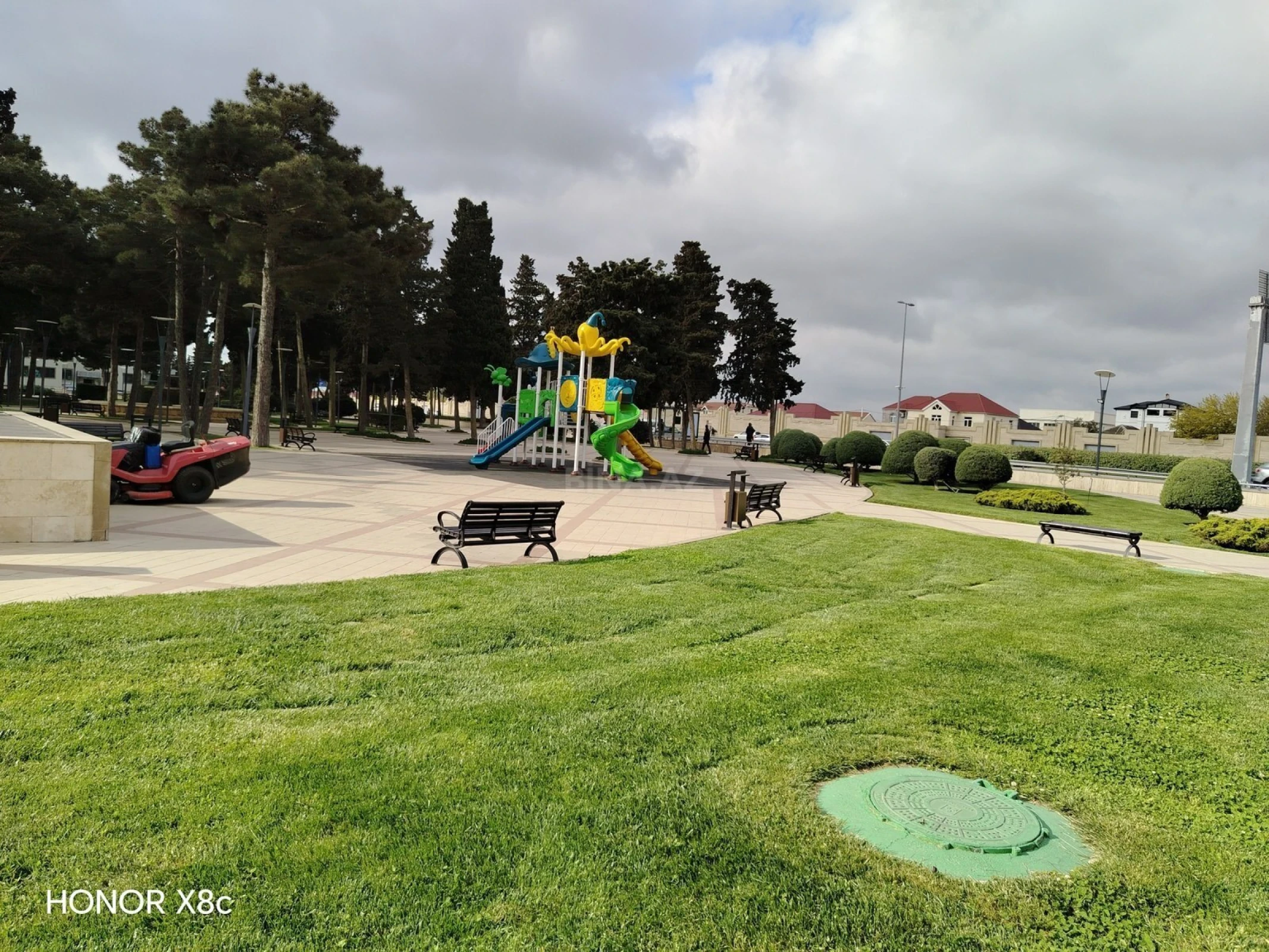 Satılır 2 otaqlı mənzil 56 m²