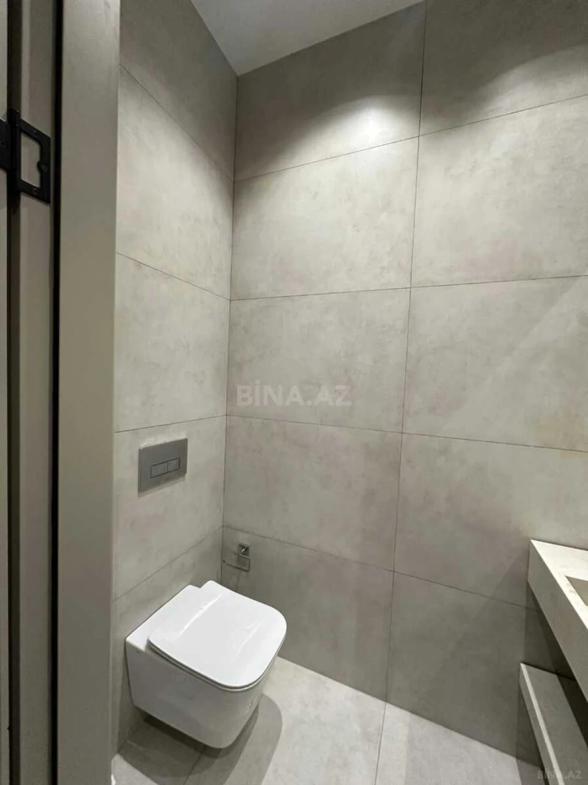 Satılır 3 otaqlı mənzil 145 m²