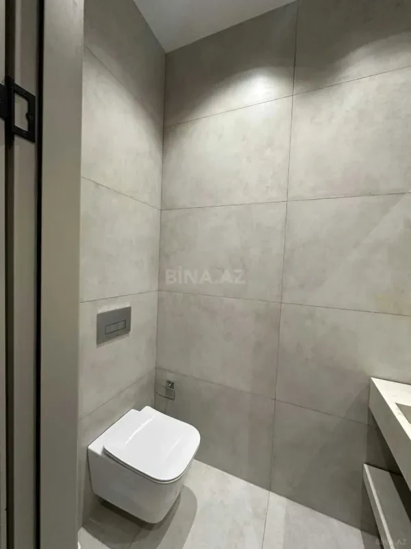 Satılır 3 otaqlı mənzil 145 m²