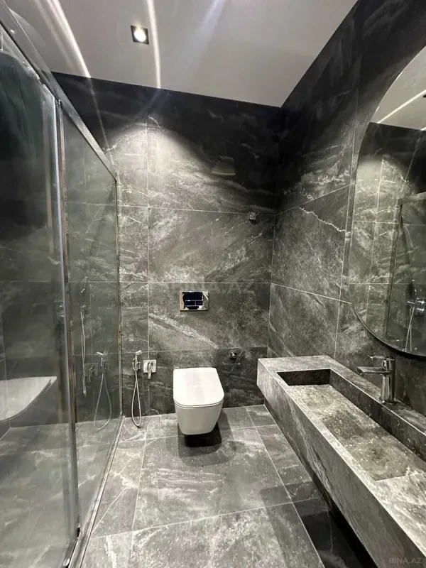 Satılır 3 otaqlı mənzil 145 m²