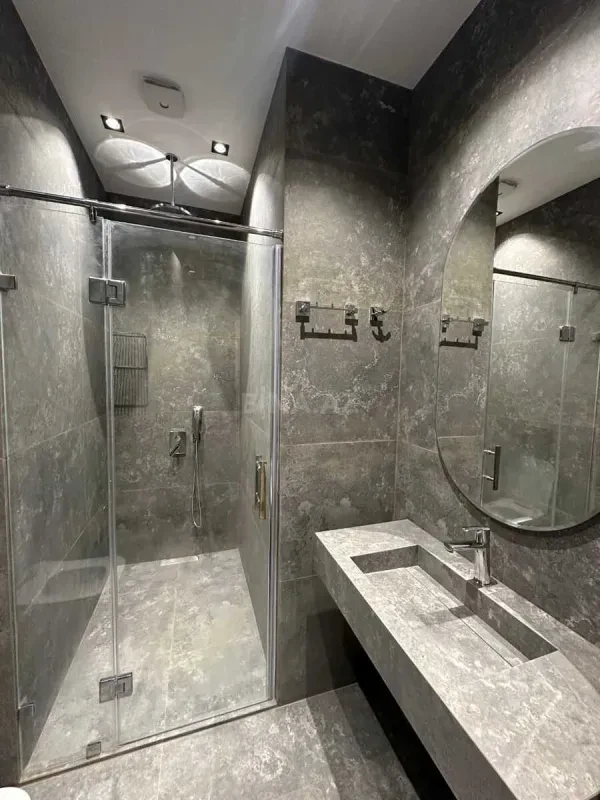 Satılır 3 otaqlı mənzil 145 m²