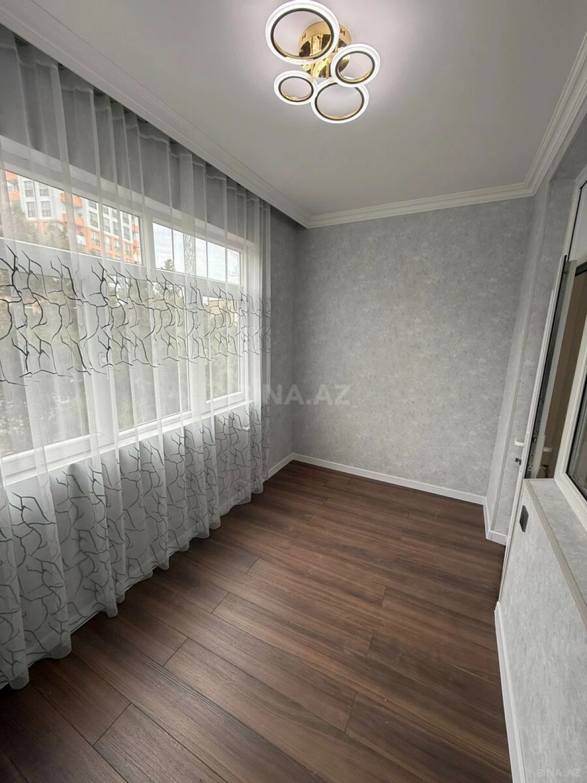 Satılır 2 otaqlı mənzil 70 m²