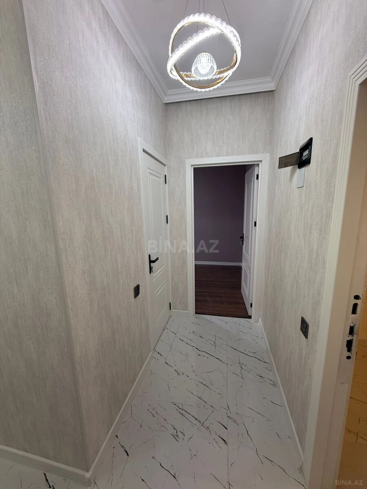 Satılır 2 otaqlı mənzil 70 m²