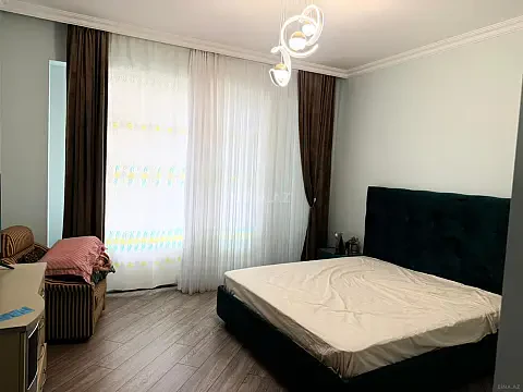 Kirayə verilir 3 otaqlı mənzil 146 m²