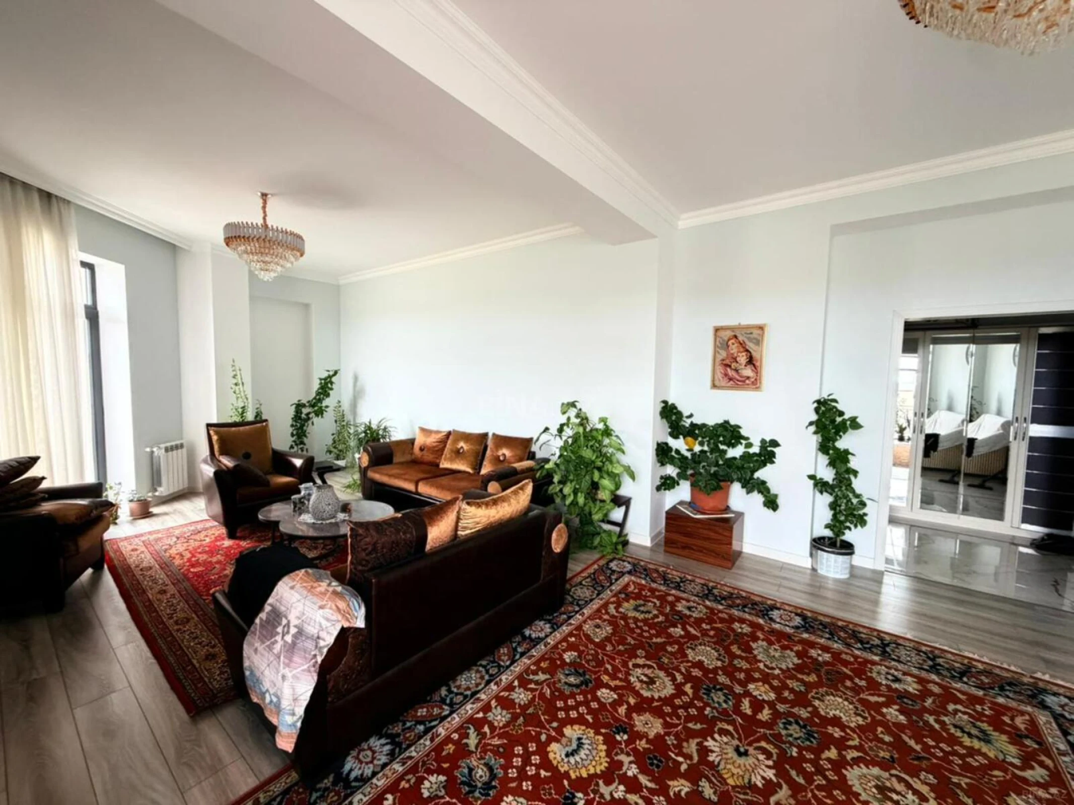 Kirayə verilir 3 otaqlı mənzil 146 m²