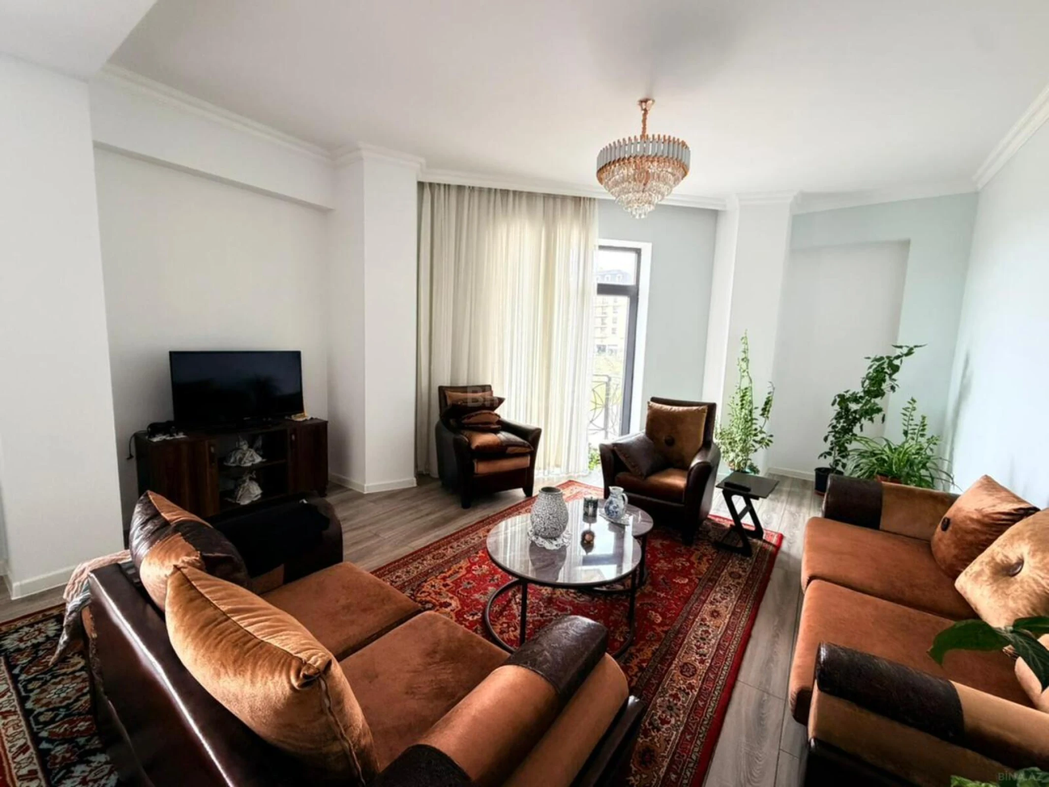 Kirayə verilir 3 otaqlı mənzil 146 m²