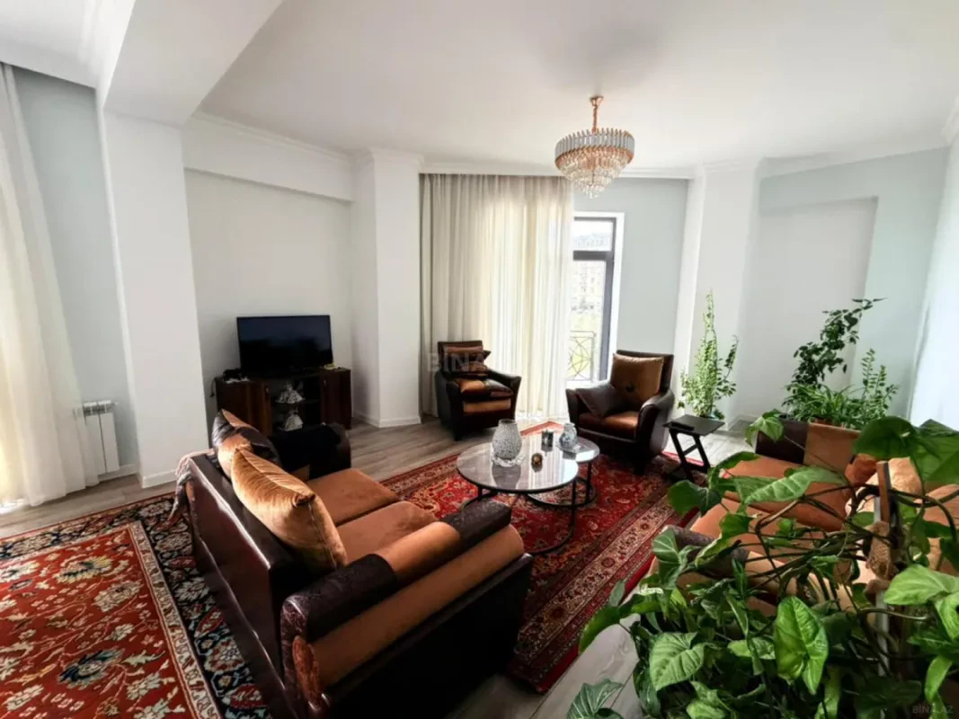 Kirayə verilir 3 otaqlı mənzil 146 m²