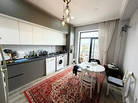 Kirayə verilir 3 otaqlı mənzil 146 m²