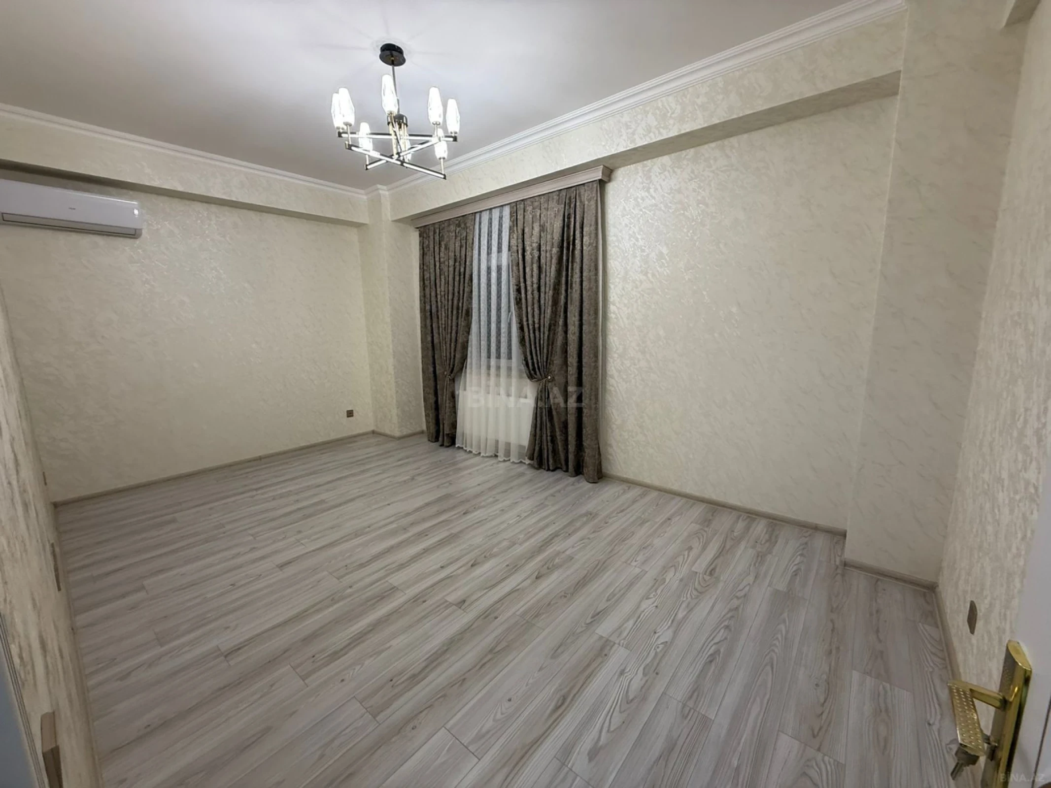 Satılır 3 otaqlı mənzil 85 m²