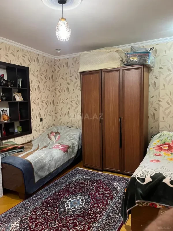 Satılır 4 otaqlı mənzil 105 m²