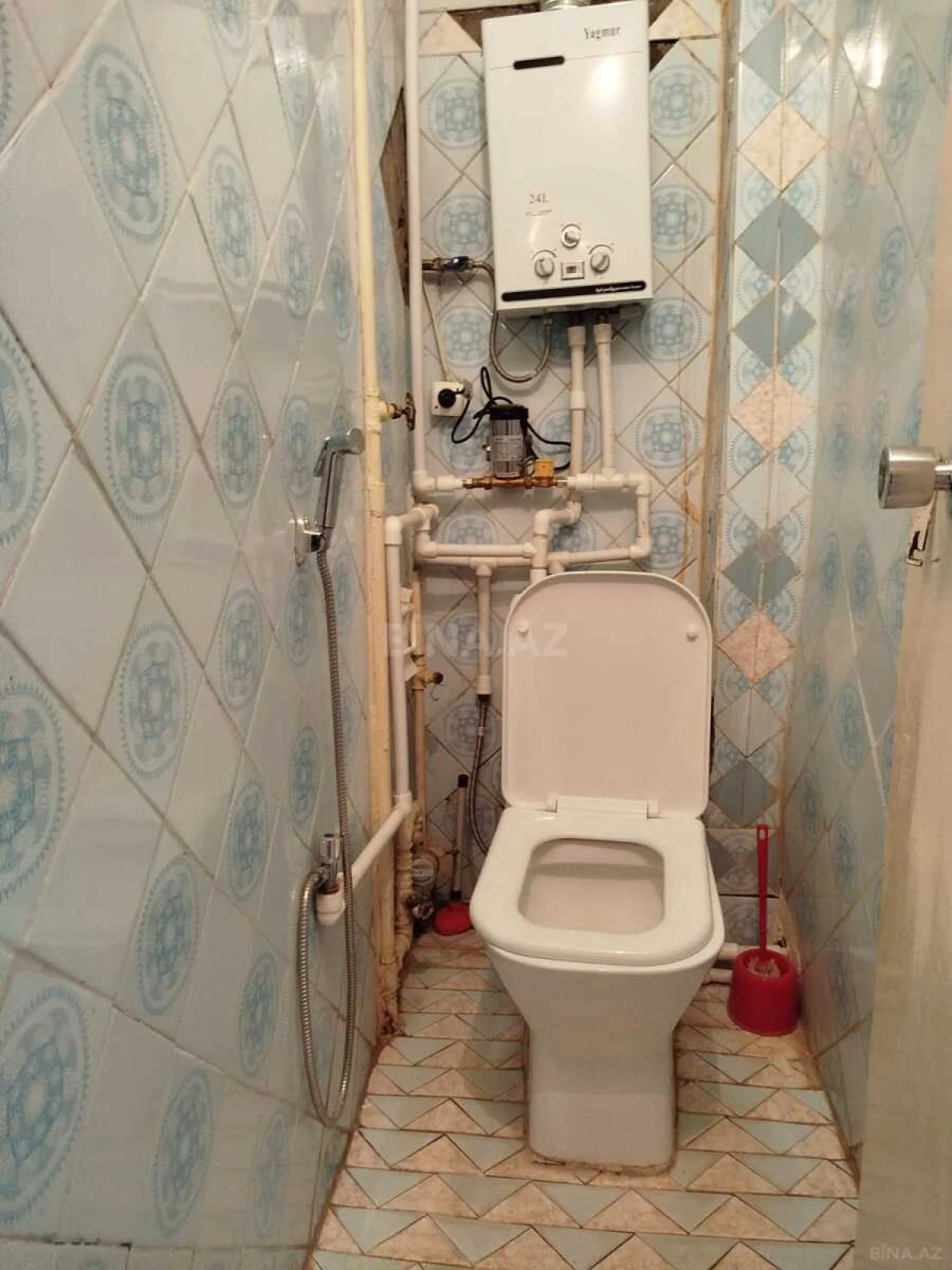 Satılır 4 otaqlı mənzil 105 m²