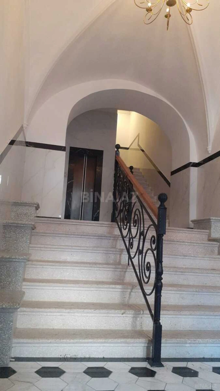 Kirayə verilir 2 otaqlı mənzil 73 m²