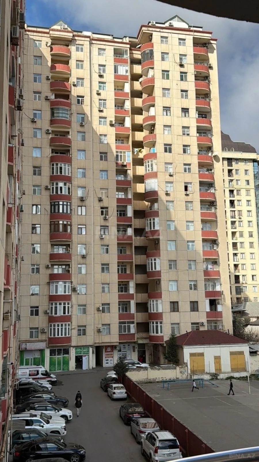 Kirayə verilir 3 otaqlı mənzil 100 m²