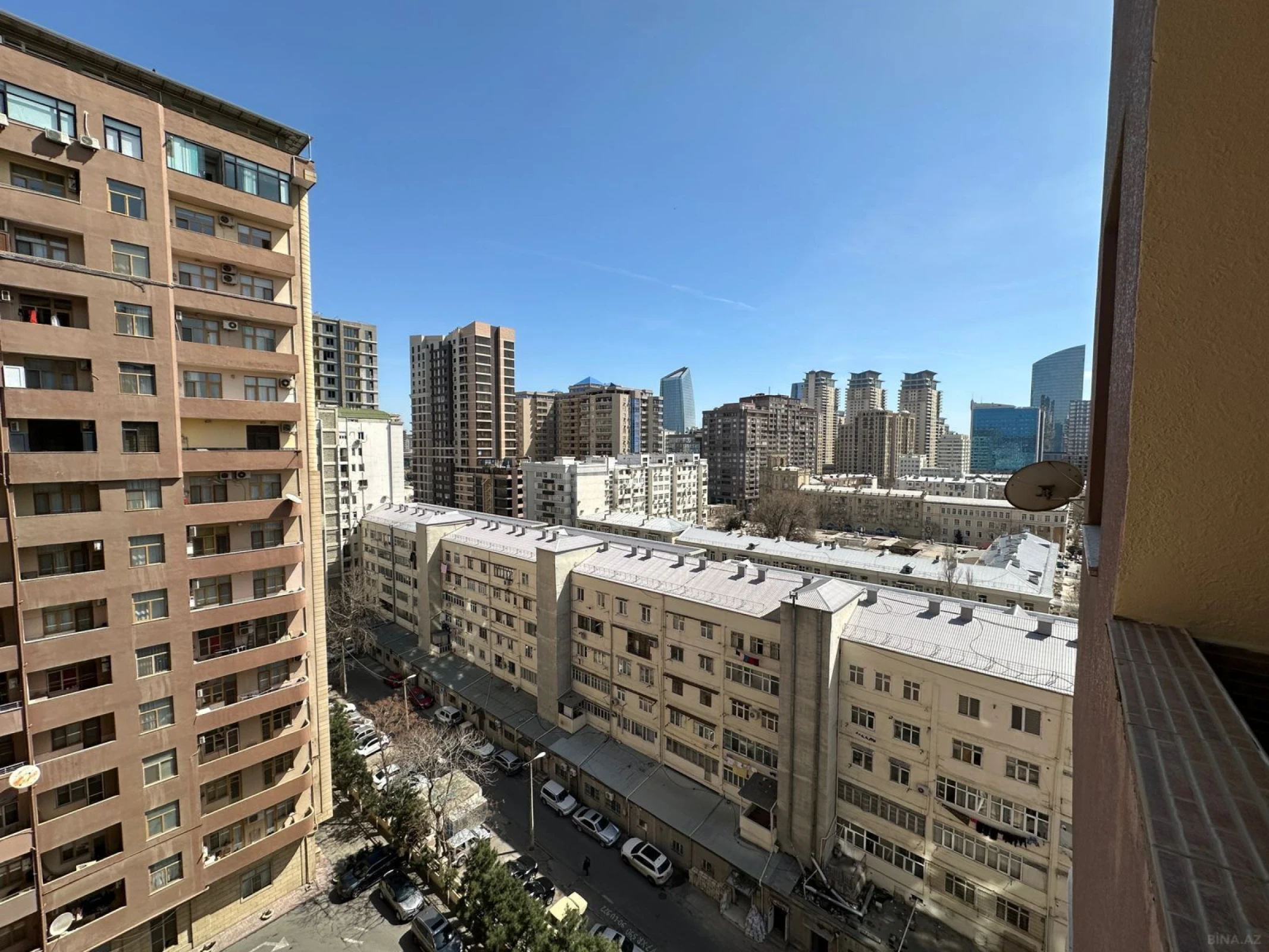 Satılır 3 otaqlı mənzil 130 m²