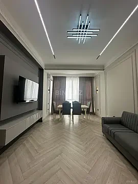Kirayə verilir 3 otaqlı mənzil 140 m²