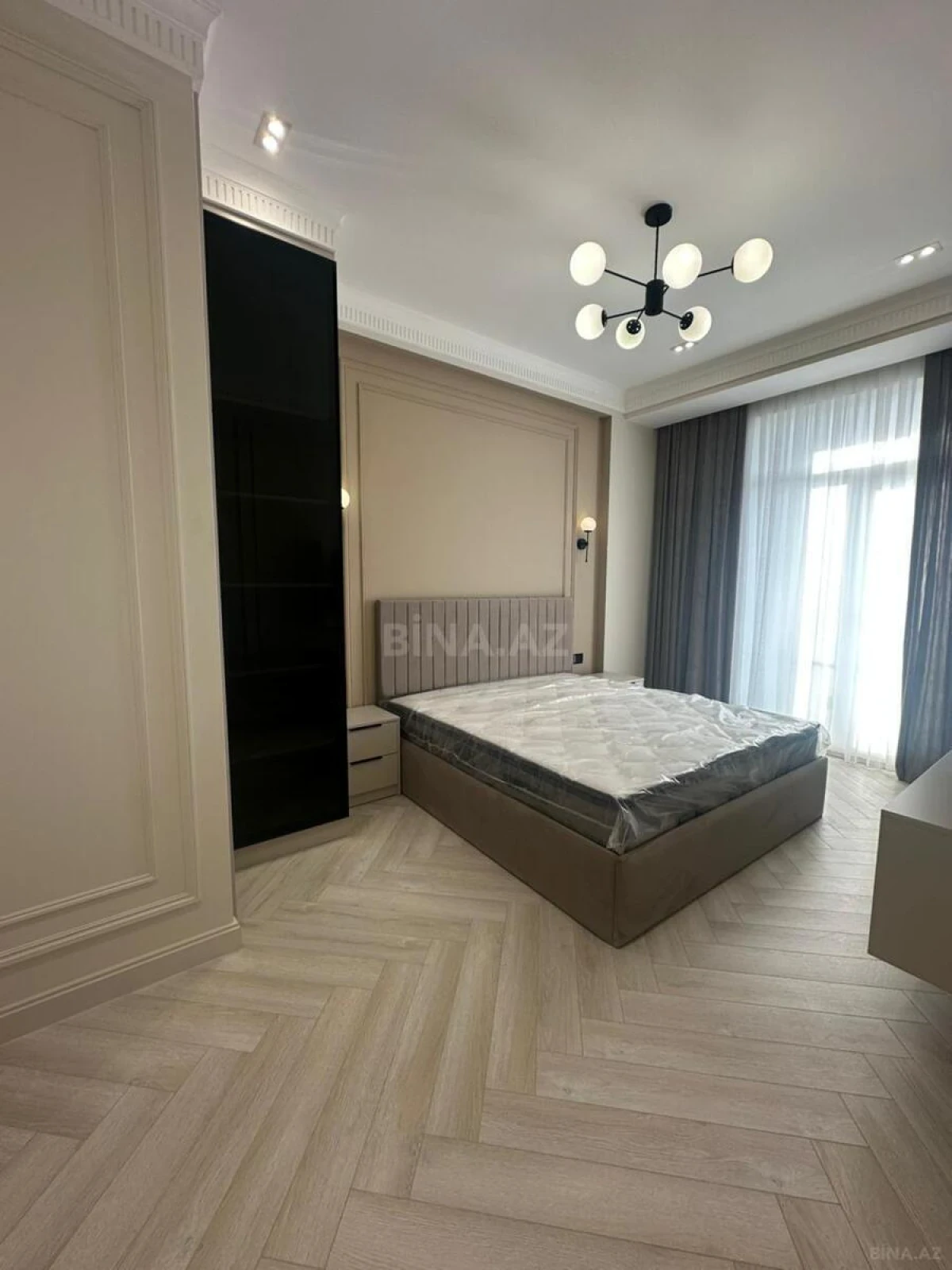 Kirayə verilir 3 otaqlı mənzil 140 m²