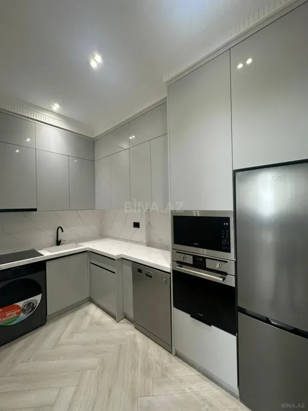 Kirayə verilir 3 otaqlı mənzil 140 m²