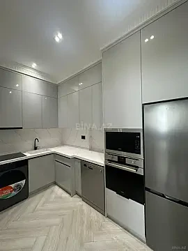 Kirayə verilir 3 otaqlı mənzil 140 m²