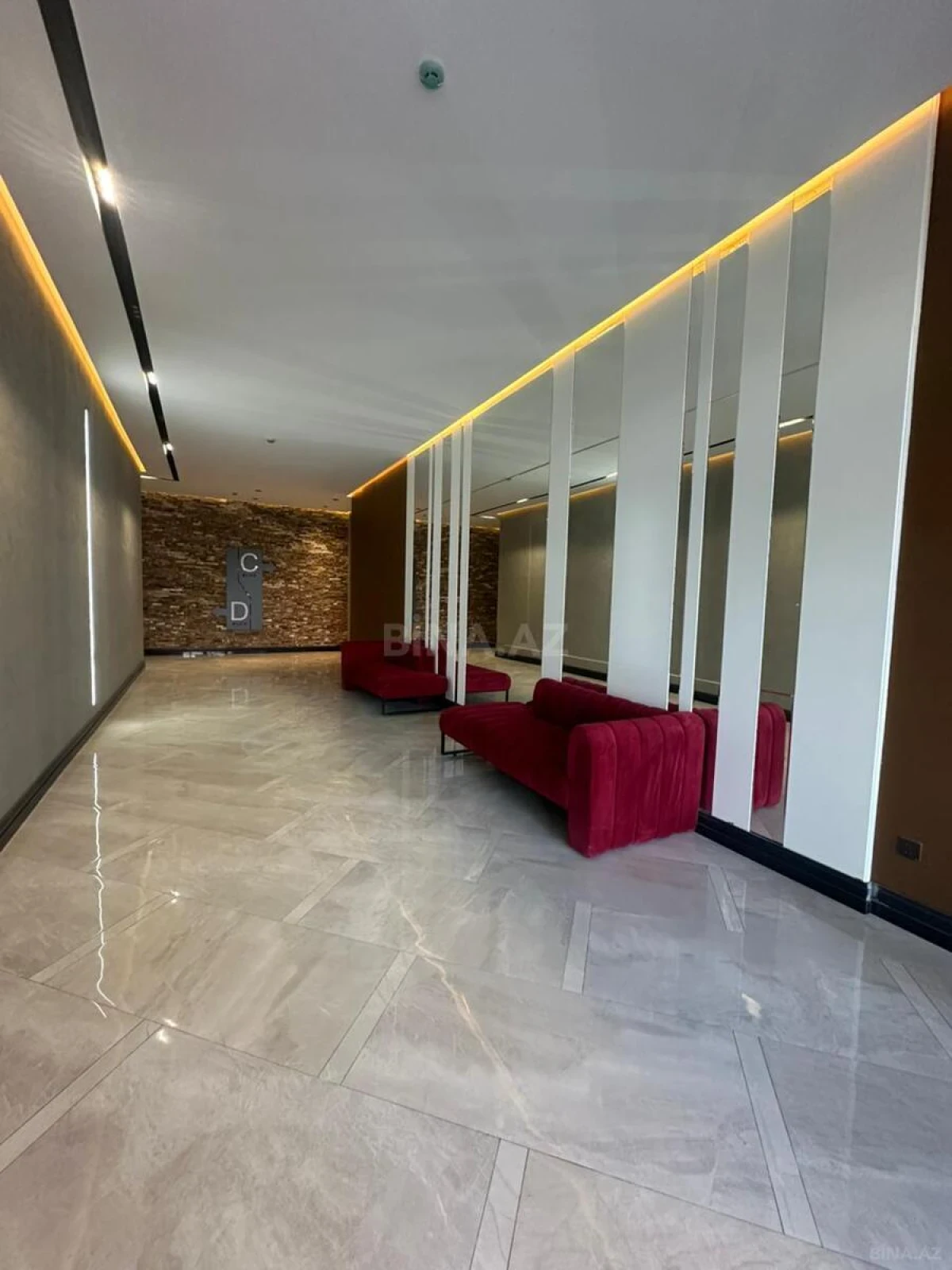 Kirayə verilir 3 otaqlı mənzil 140 m²