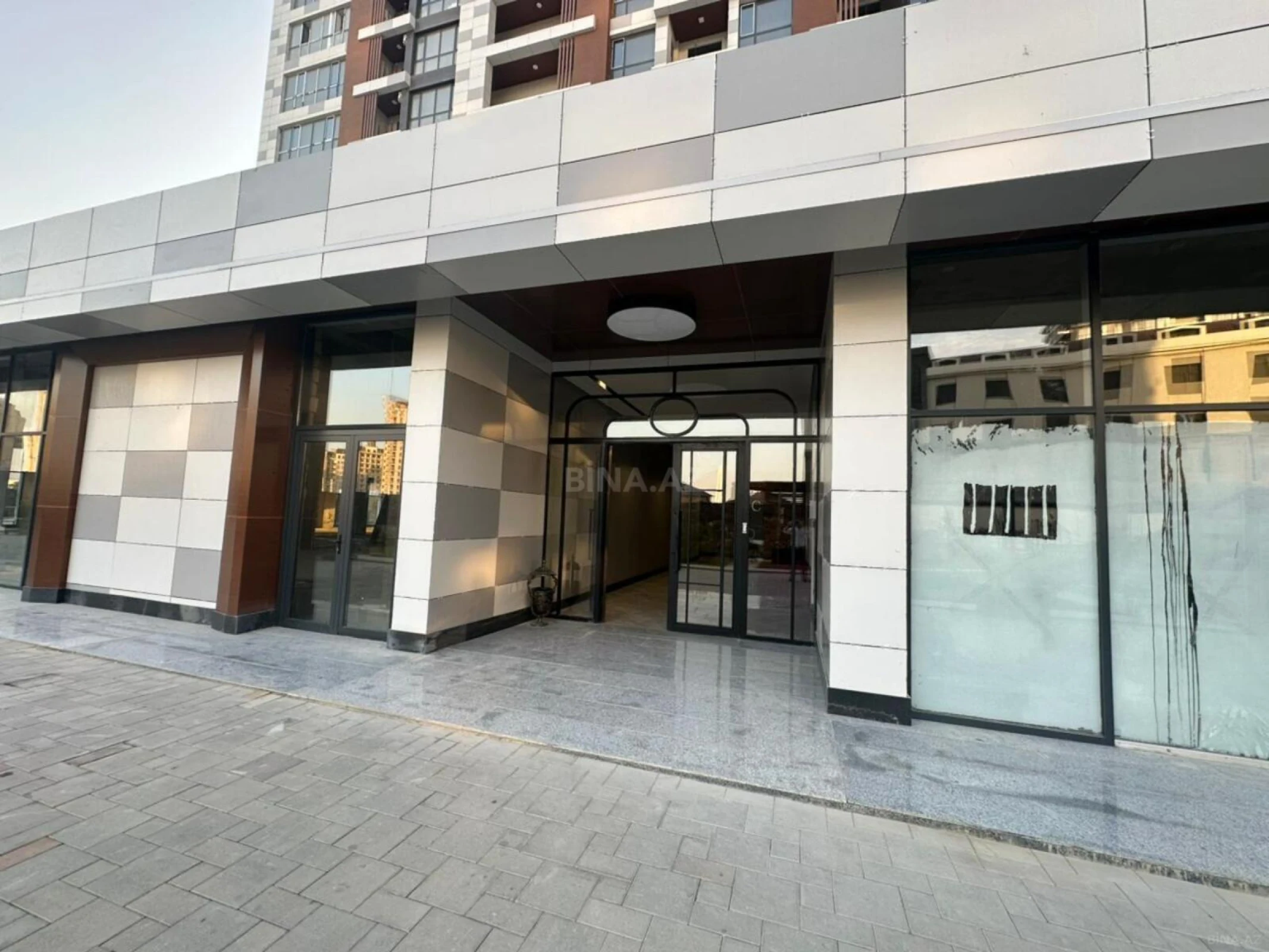 Kirayə verilir 3 otaqlı mənzil 140 m²