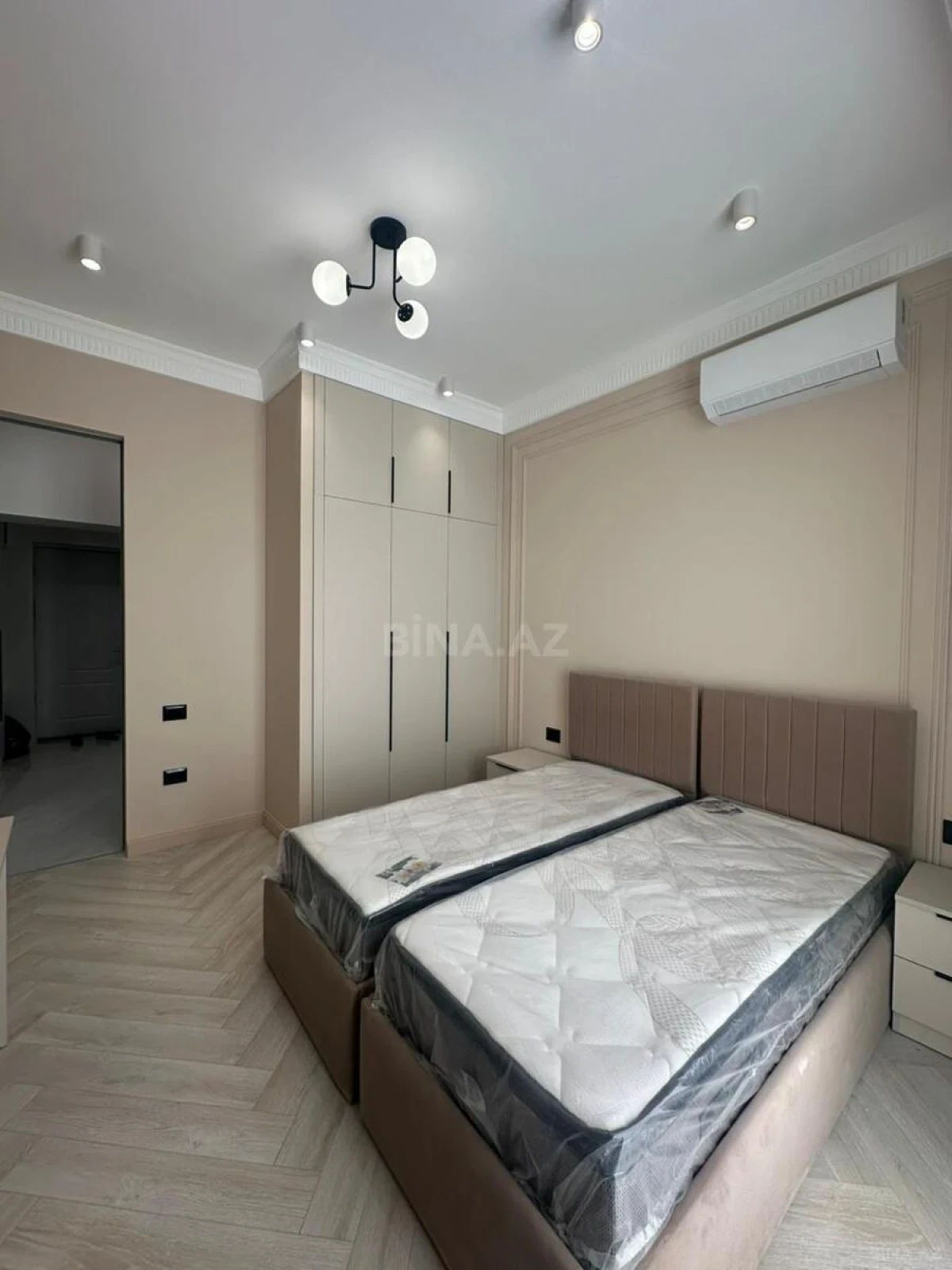Kirayə verilir 3 otaqlı mənzil 140 m²