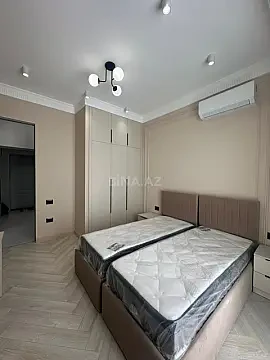 Kirayə verilir 3 otaqlı mənzil 140 m²
