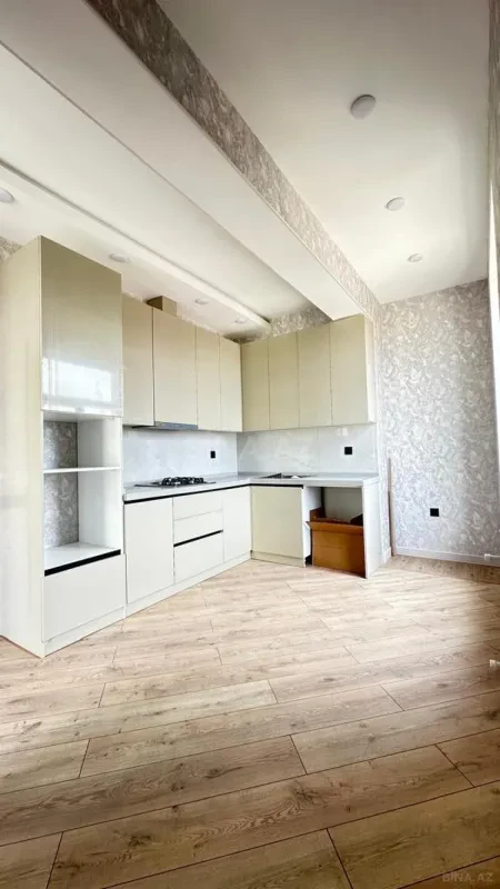 Satılır 2 otaqlı mənzil 75 m²