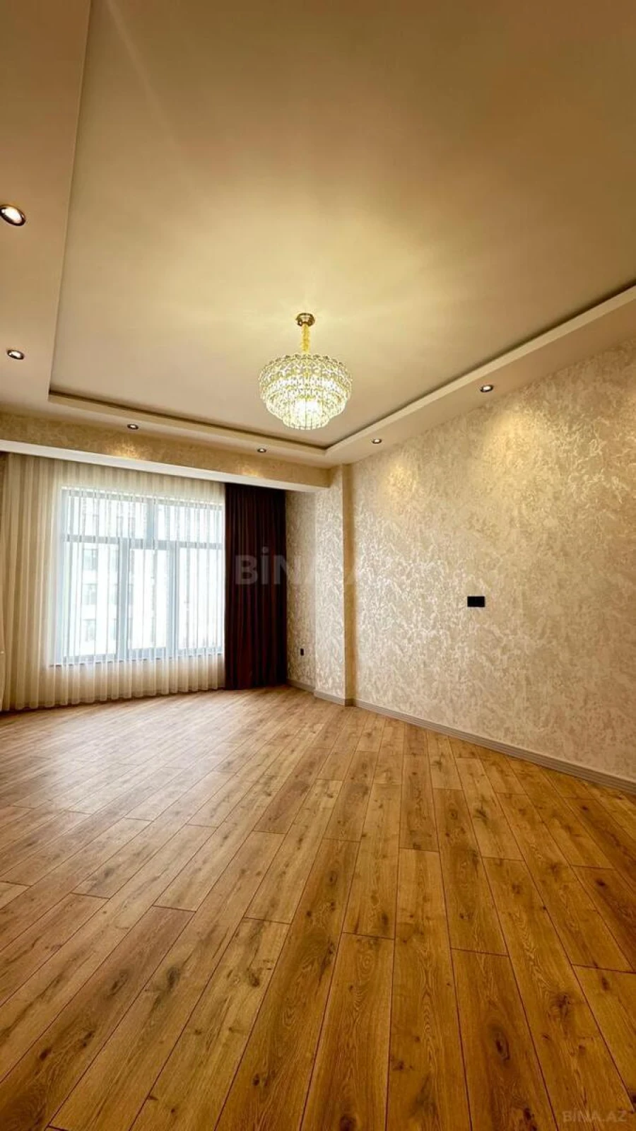Satılır 2 otaqlı mənzil 75 m²