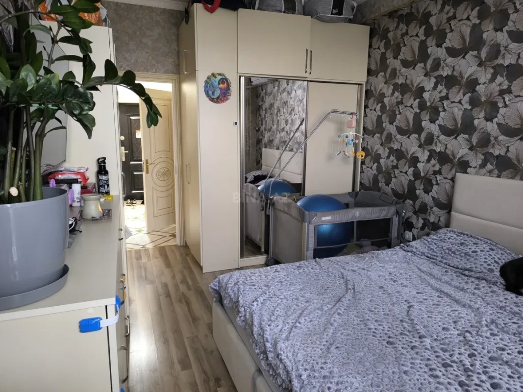 Satılır 2 otaqlı mənzil 55 m²