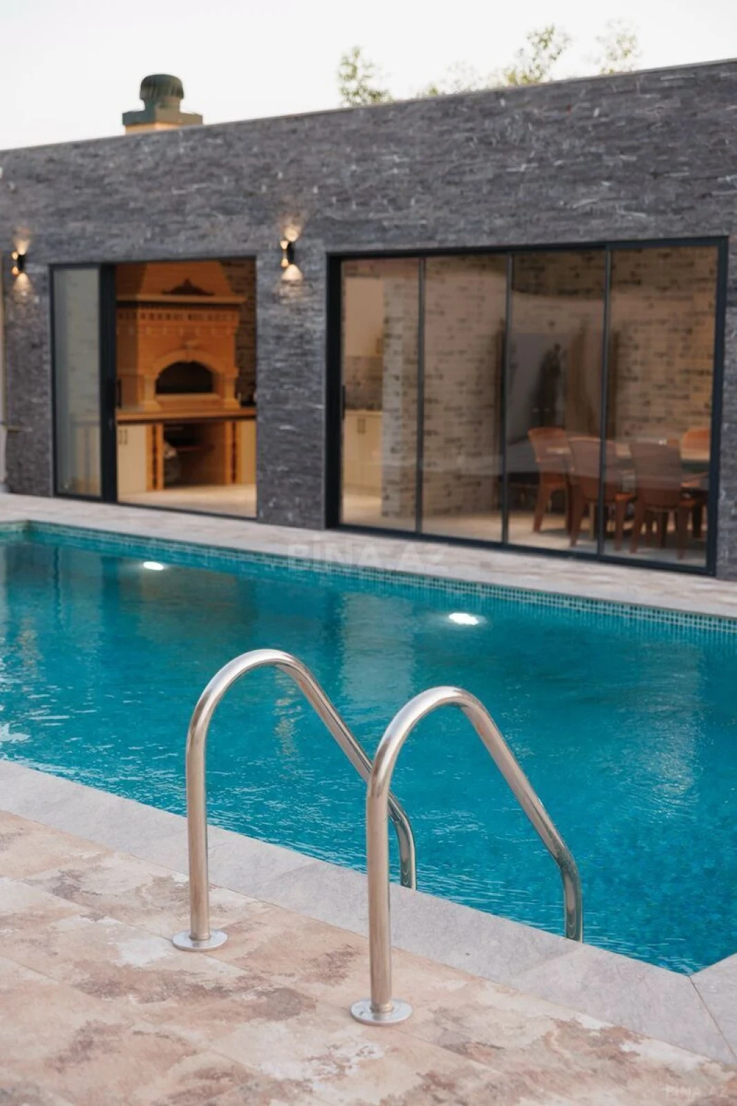 Kirayə verilir 5 otaqlı həyət evi 400 m²