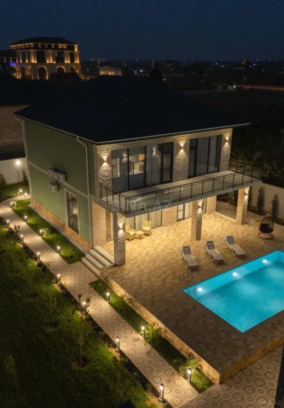 Kirayə verilir 5 otaqlı həyət evi 400 m²