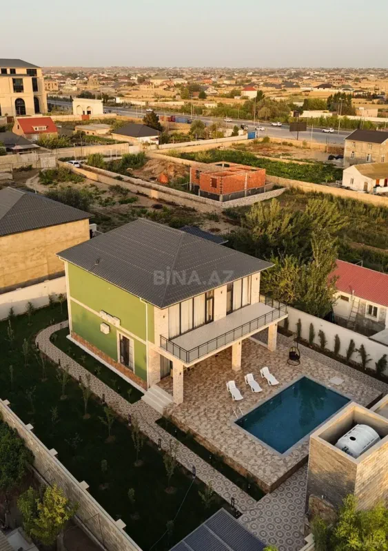 Kirayə verilir 5 otaqlı həyət evi 400 m²